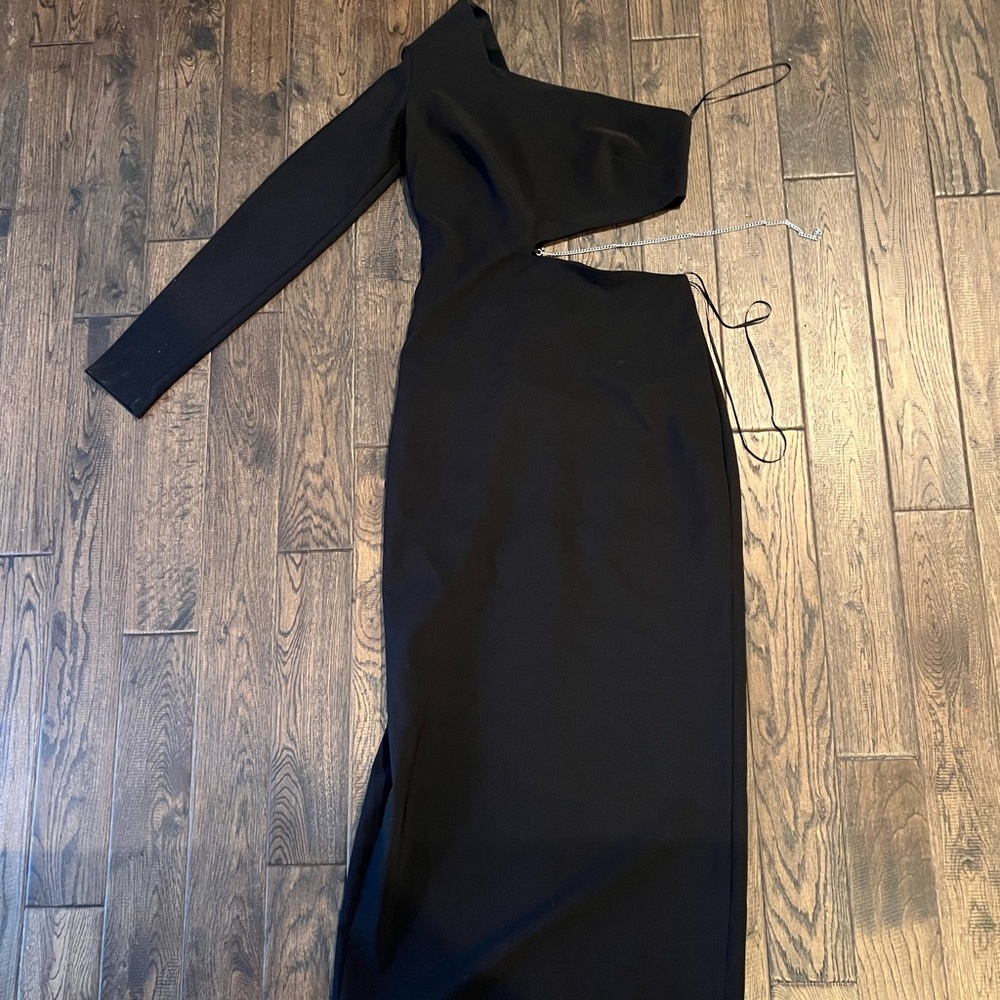 Zara One Shoulder Long Sleeve with chain cut out